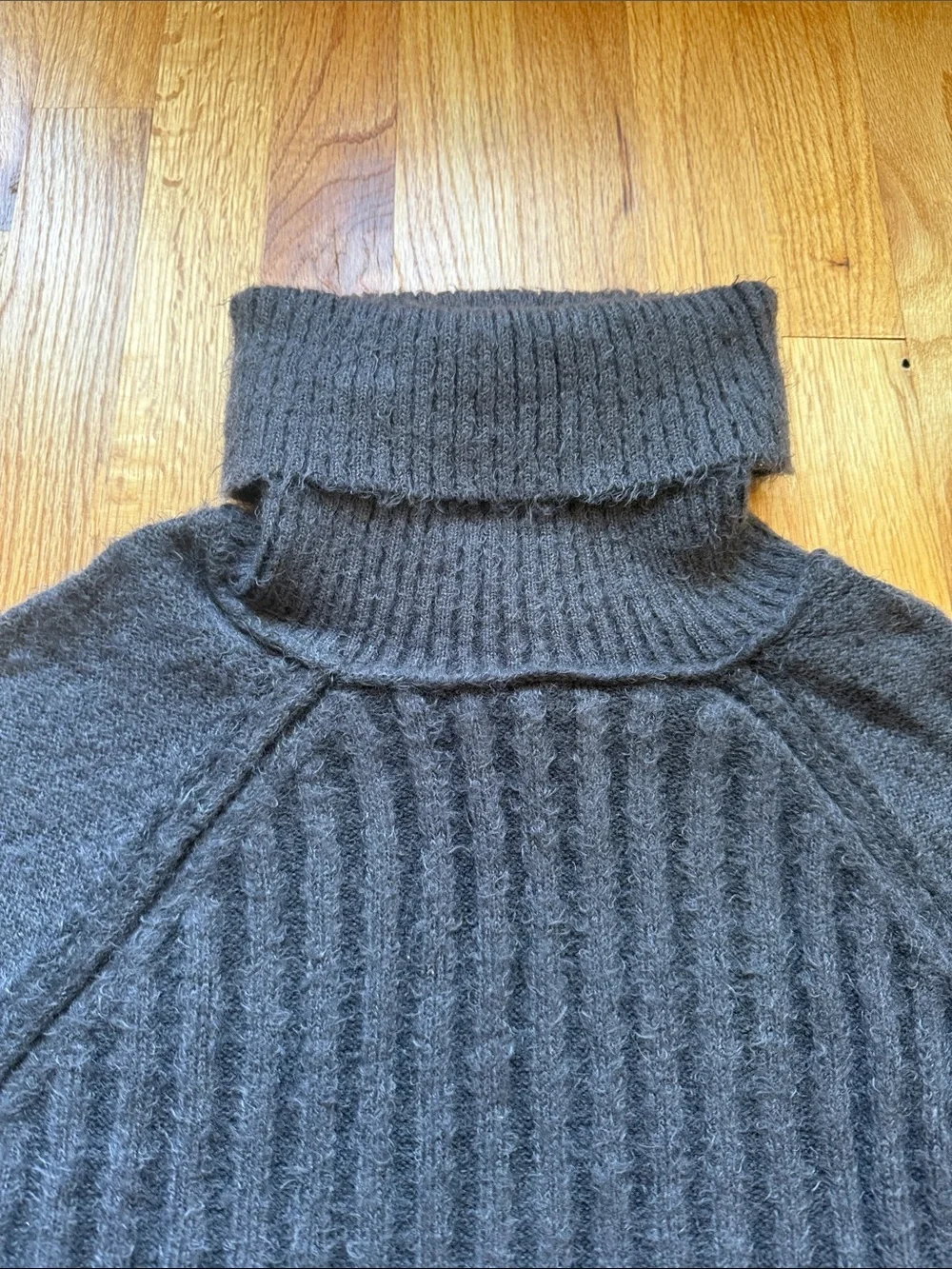 Free People Cozy Ribbed Turtleneck Sweater new with tags
